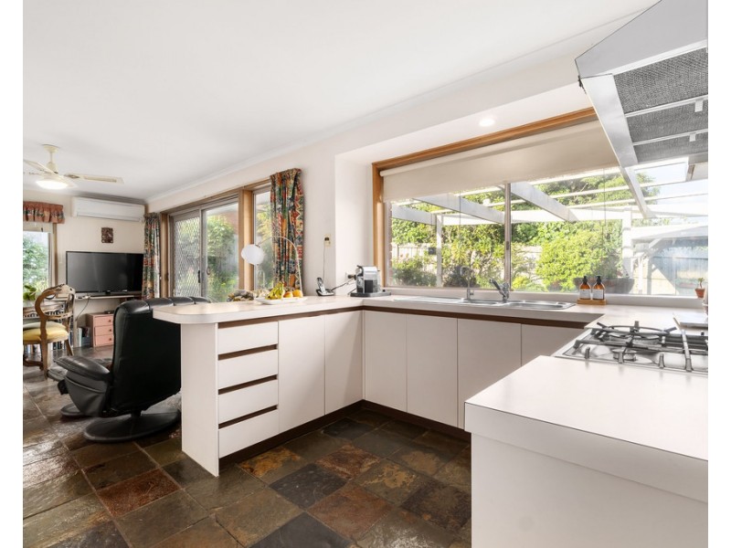 22 Calder Way, Wantirna South VIC 3152