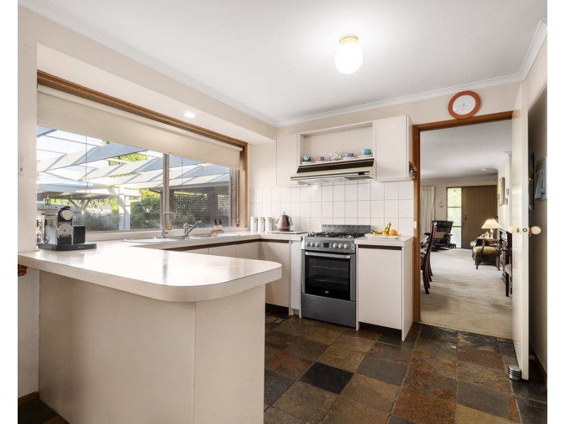 22 Calder Way, Wantirna South VIC 3152