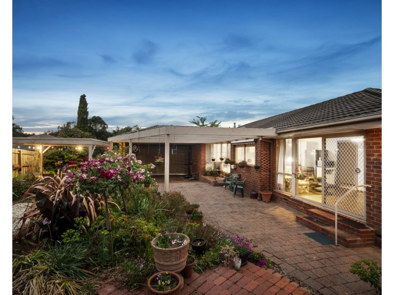 22 Calder Way, Wantirna South VIC 3152