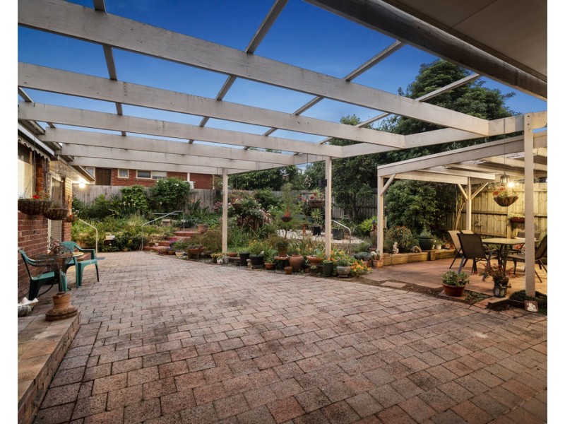 22 Calder Way, Wantirna South VIC 3152