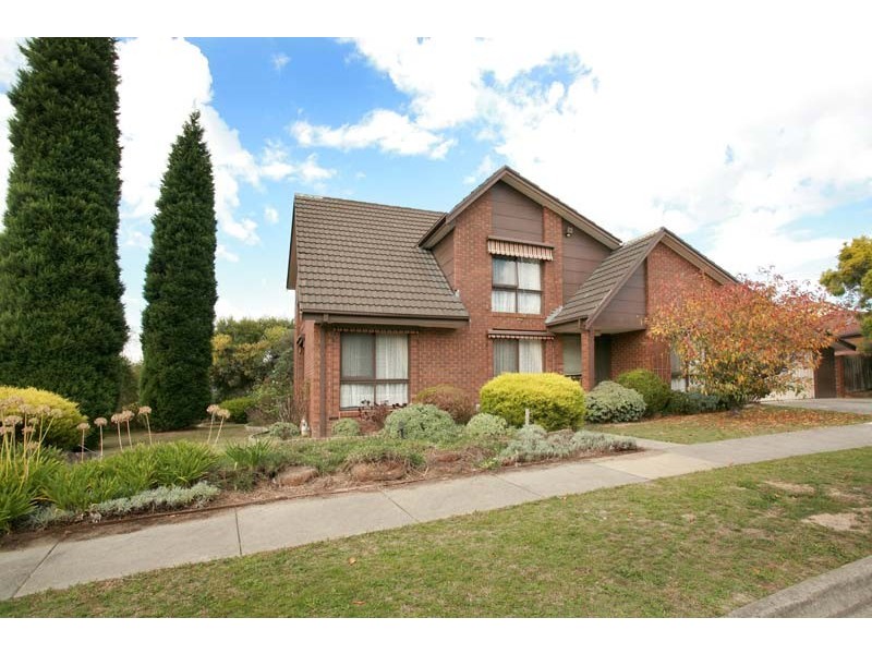 15 Lainie Court, Wantirna South VIC 3152