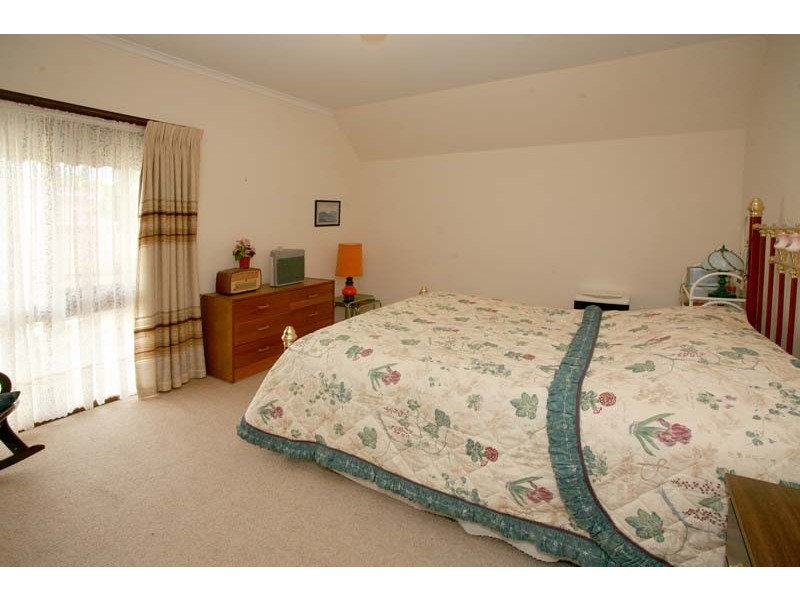 15 Lainie Court, Wantirna South VIC 3152