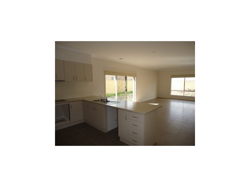 Lot 446 Silverleaf Crescent, Officer VIC 3809