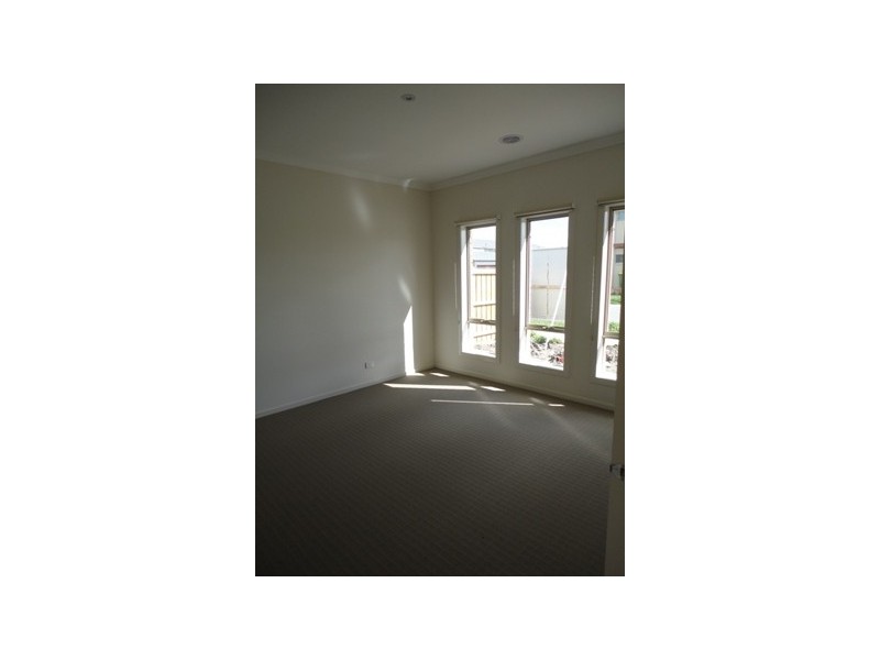 Lot 446 Silverleaf Crescent, Officer VIC 3809