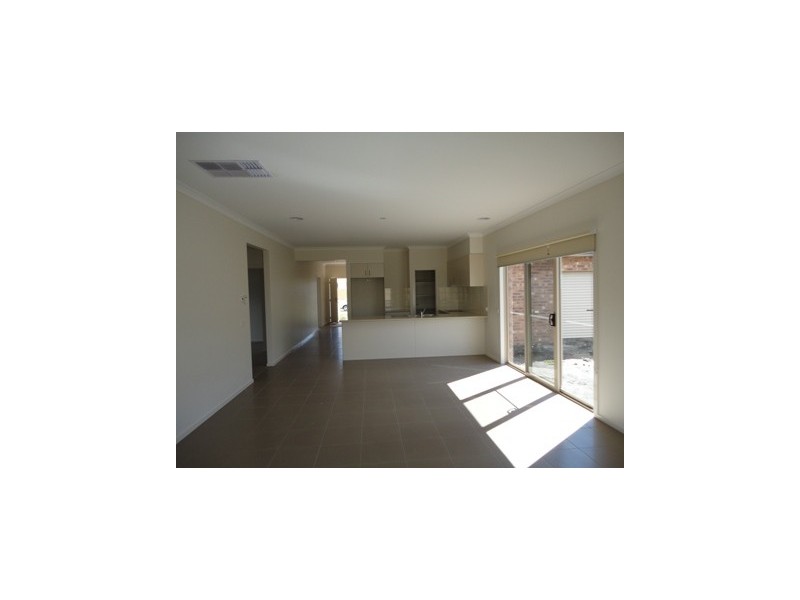 Lot 446 Silverleaf Crescent, Officer VIC 3809