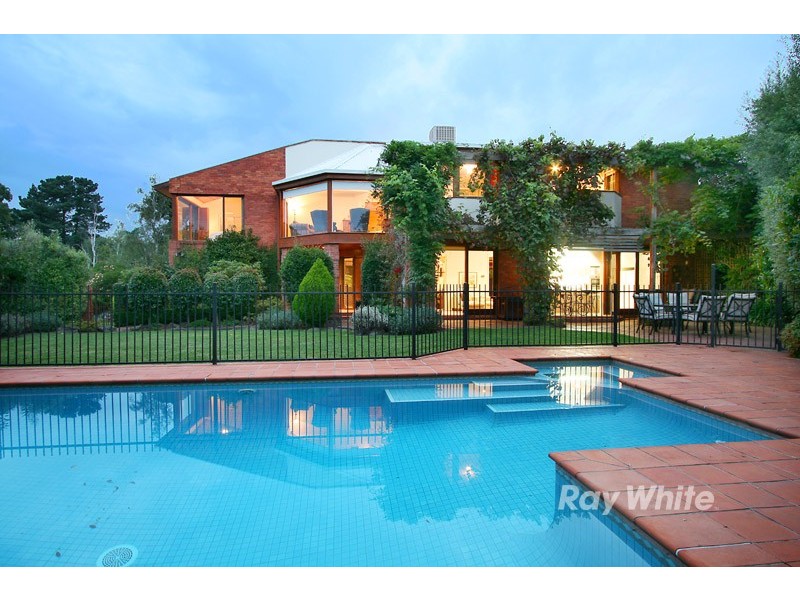 3 Benwerrin Drive, Wantirna VIC 3152