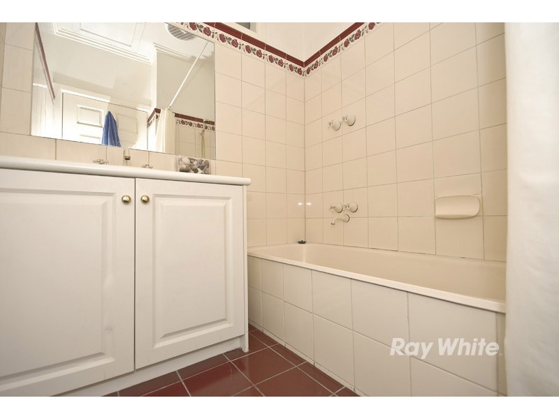 1/6 Felicia Grove, Forest Hill VIC 3131