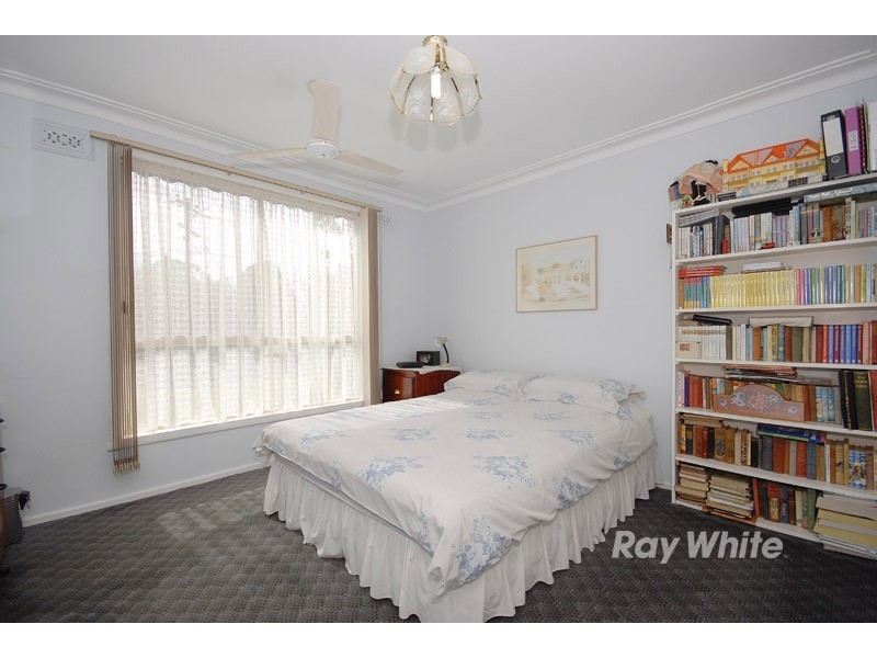 33 Kathryn Road, Knoxfield VIC 3180