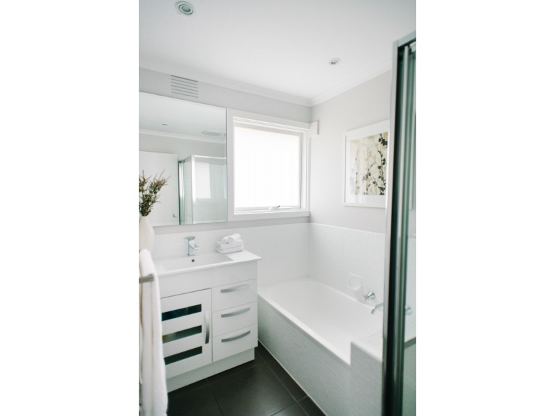 5 Warwick Close, Wantirna VIC 3152