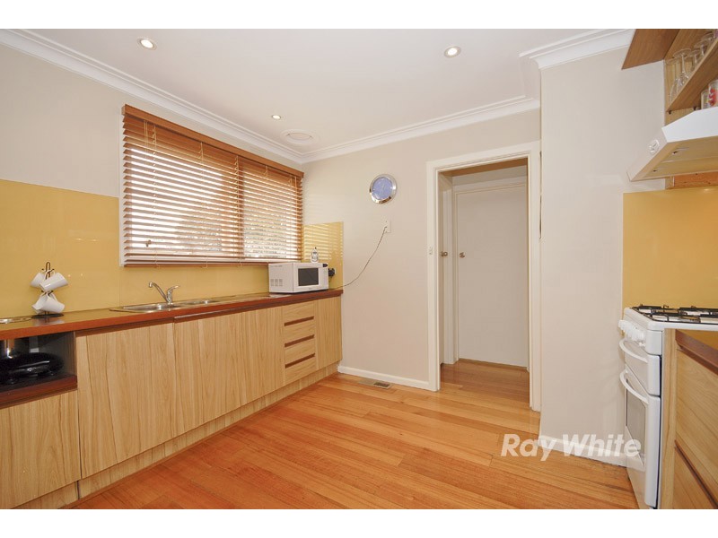 1 Laura Road, Knoxfield VIC 3180