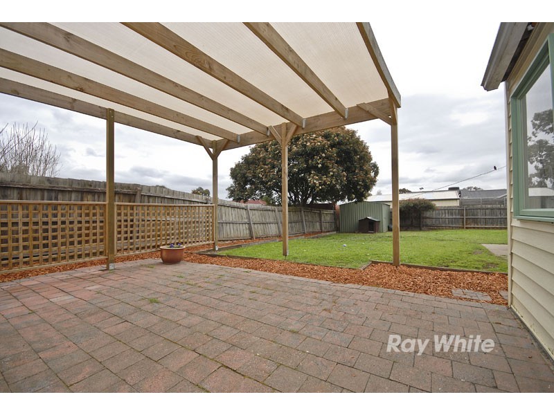 1 Laura Road, Knoxfield VIC 3180
