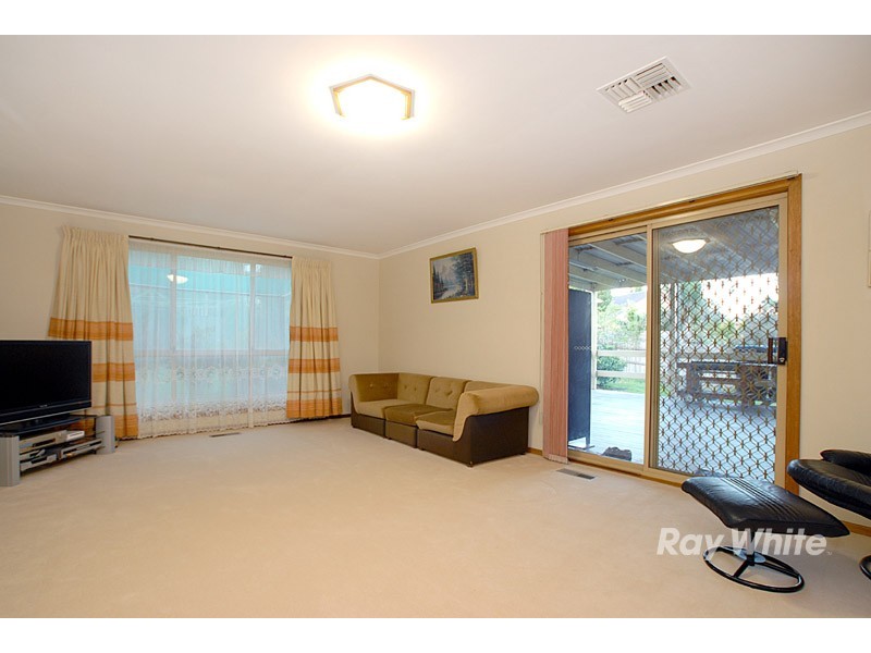 6 Talwood Close, Wantirna South VIC 3152