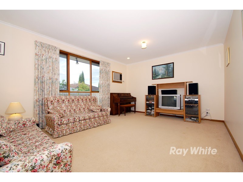 2 Endeavour Place, Wantirna South VIC 3152