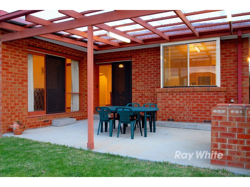 2 Endeavour Place, Wantirna South VIC 3152