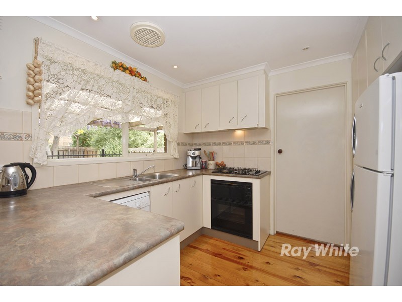 72 Mowbray Drive, Wantirna South VIC 3152