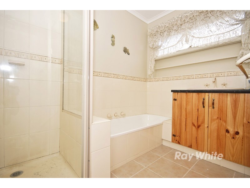 72 Mowbray Drive, Wantirna South VIC 3152