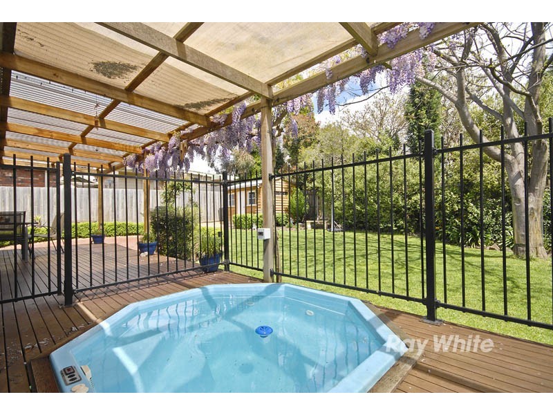 72 Mowbray Drive, Wantirna South VIC 3152