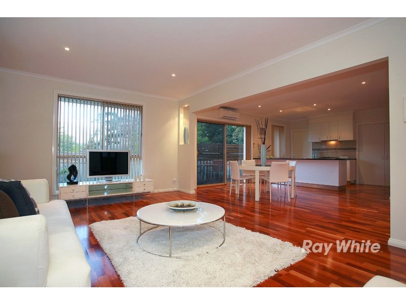 2/7 Saxby Court, Wantirna South VIC 3152