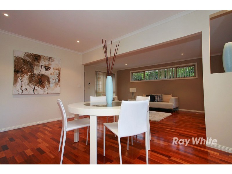 2/7 Saxby Court, Wantirna South VIC 3152