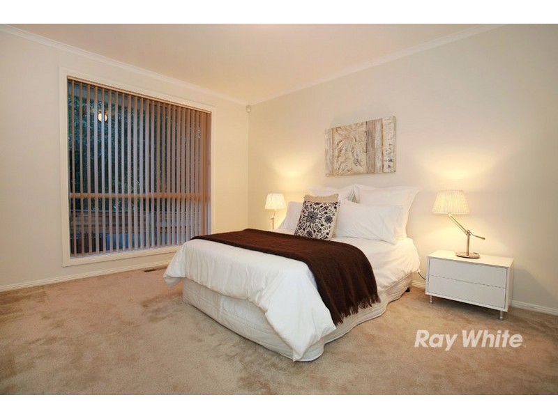 2/7 Saxby Court, Wantirna South VIC 3152