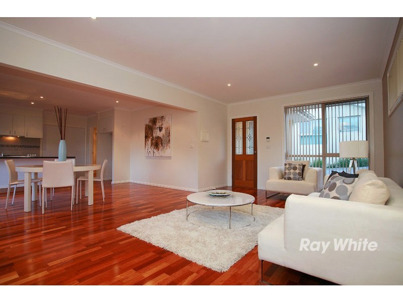 2/7 Saxby Court, Wantirna South VIC 3152