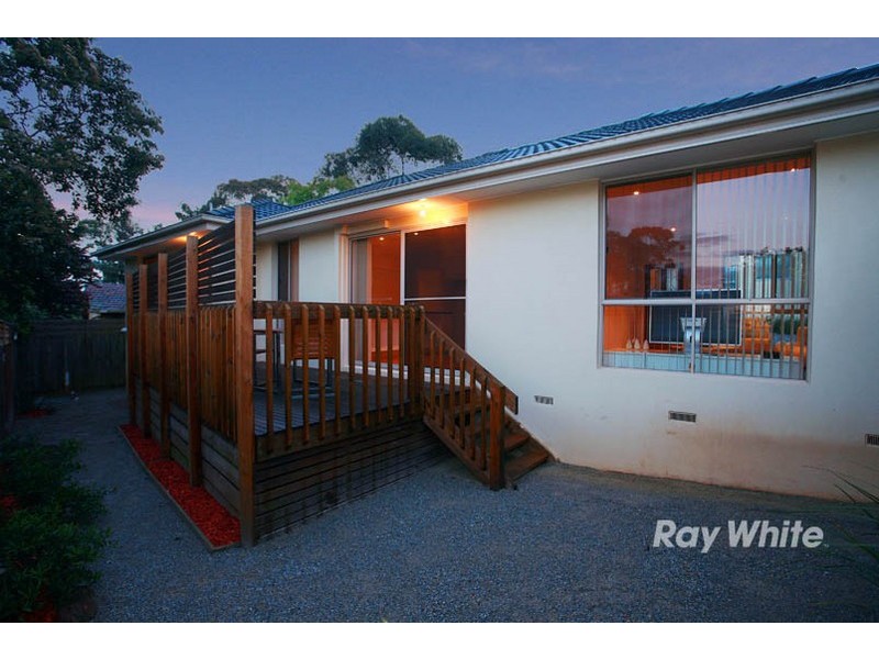 2/7 Saxby Court, Wantirna South VIC 3152