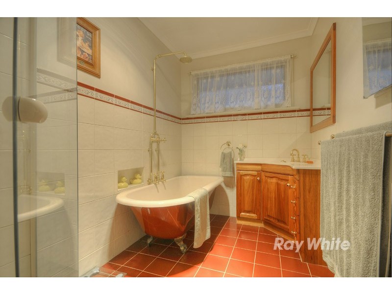 1 Hardy Crescent, Heathmont VIC 3135