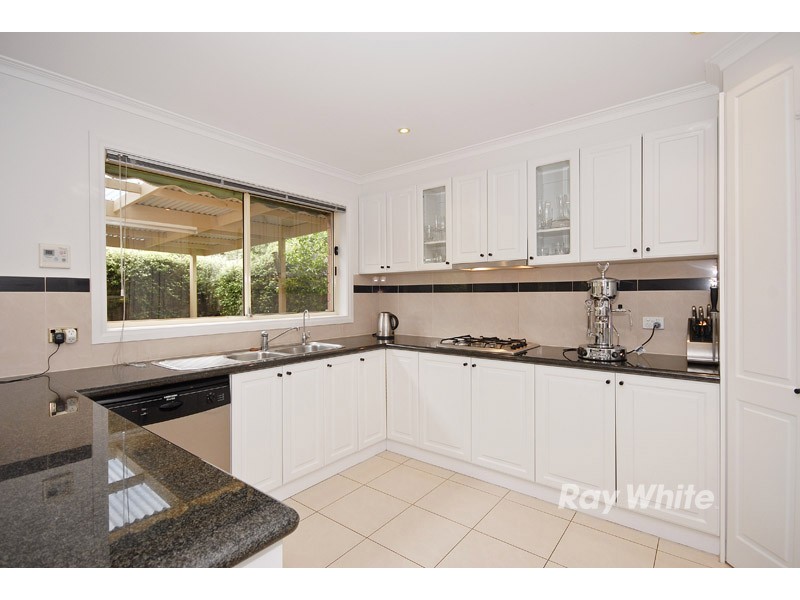 2/6 Leo Close, Wantirna South VIC 3152