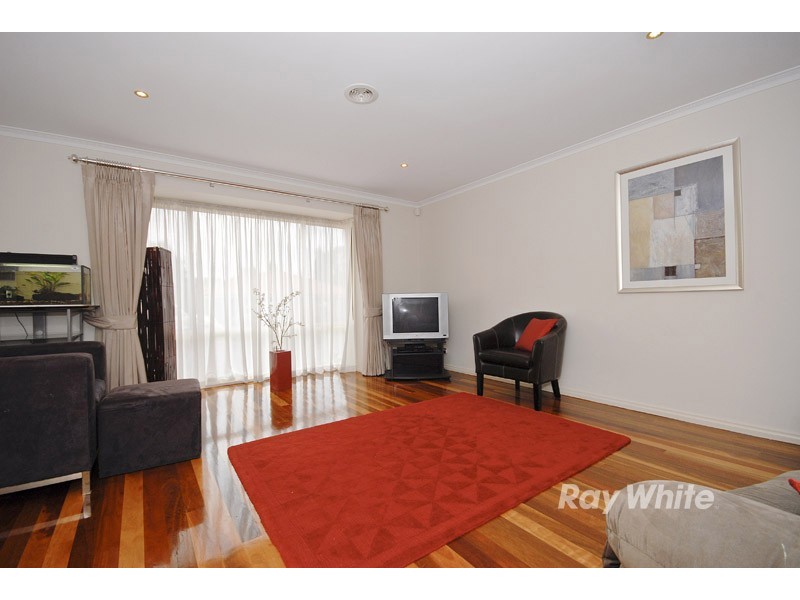 2/6 Leo Close, Wantirna South VIC 3152