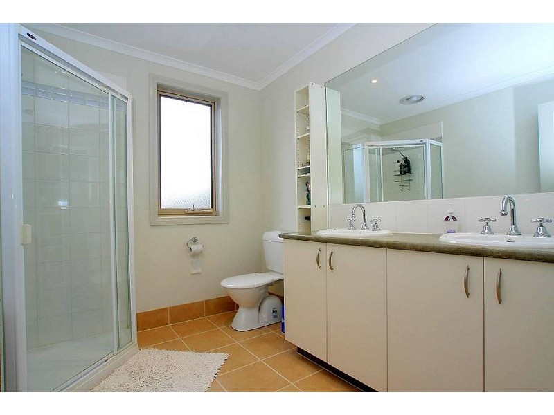 1 Cardwell Court, Ferntree Gully VIC 3156