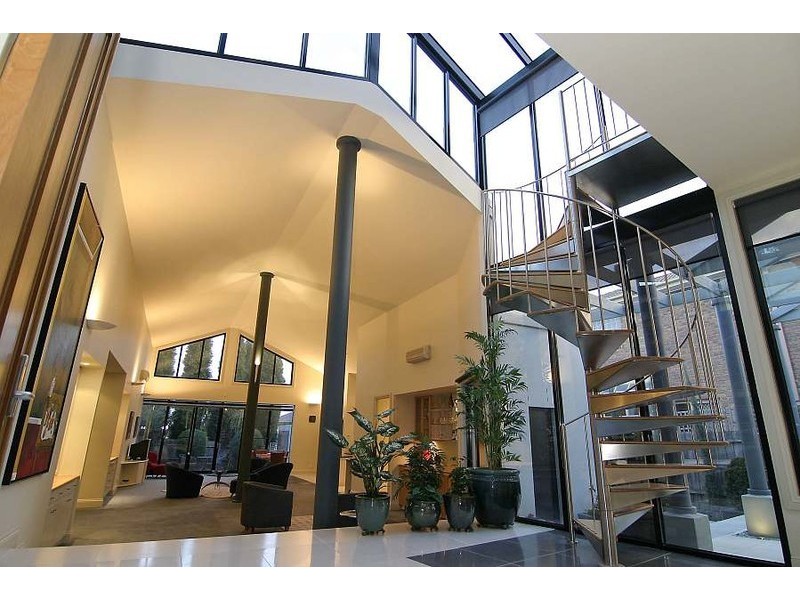 4 Jade Court, Wantirna South VIC 3152