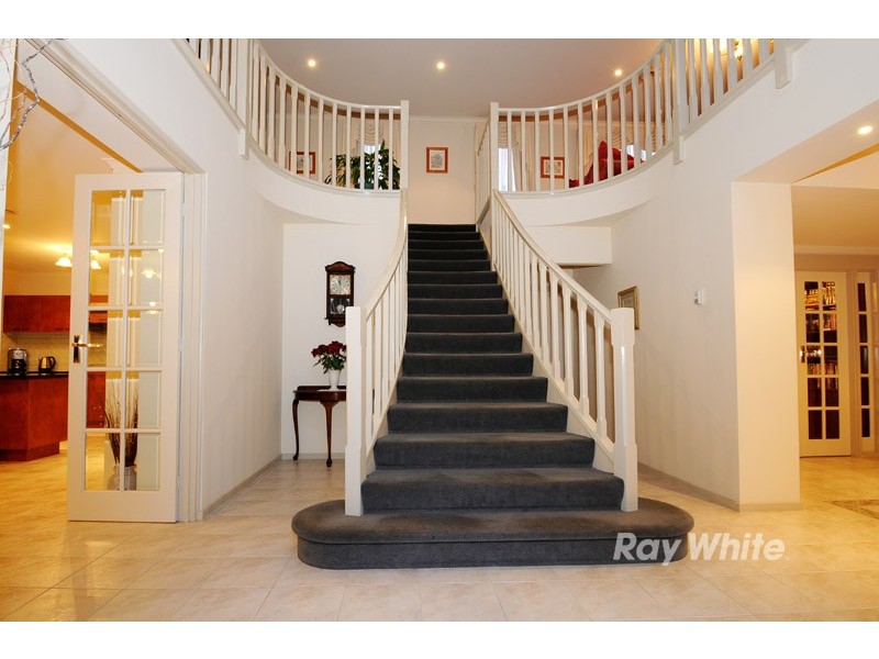 9 Riverpark Drive, Wantirna South VIC 3152