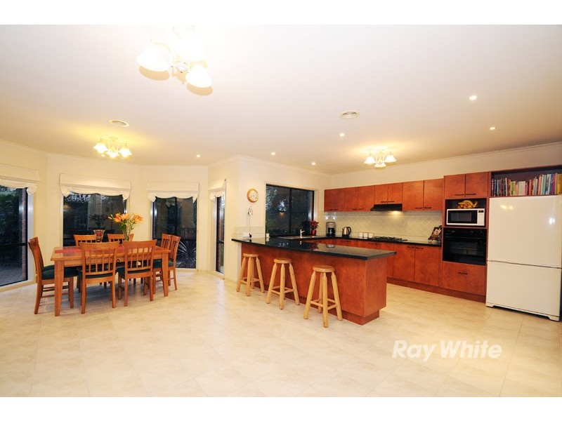 9 Riverpark Drive, Wantirna South VIC 3152