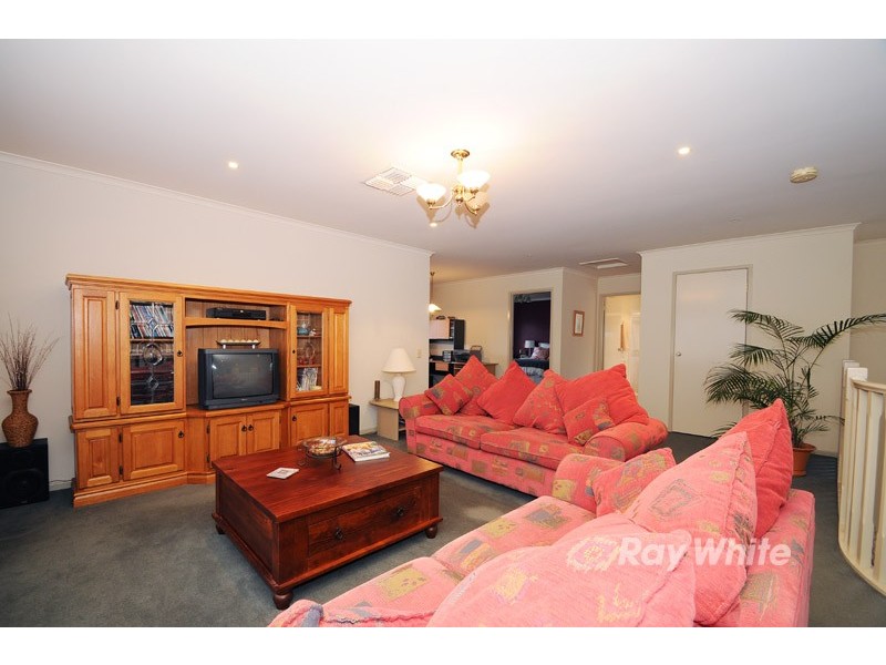 9 Riverpark Drive, Wantirna South VIC 3152