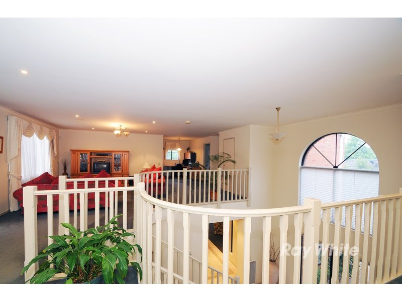 9 Riverpark Drive, Wantirna South VIC 3152