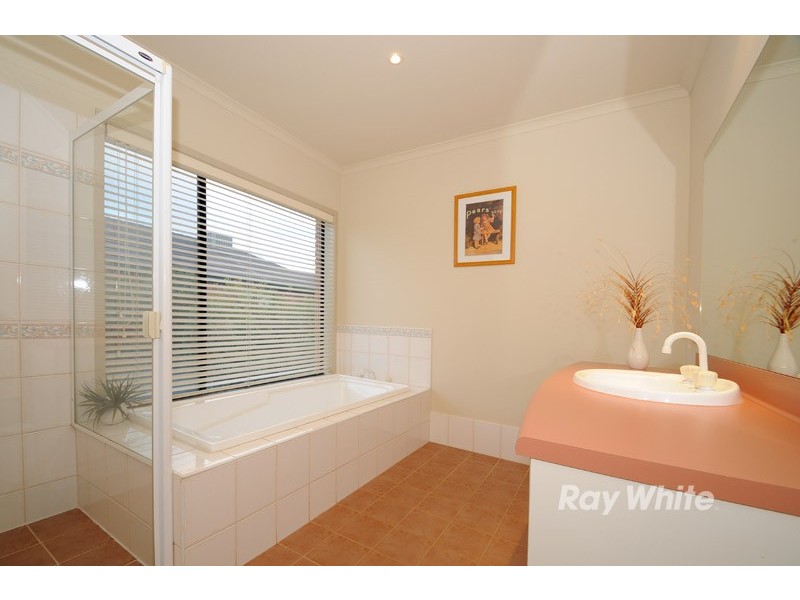 9 Riverpark Drive, Wantirna South VIC 3152