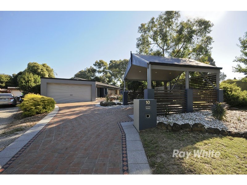 10 Corinella Square, Wantirna VIC 3152