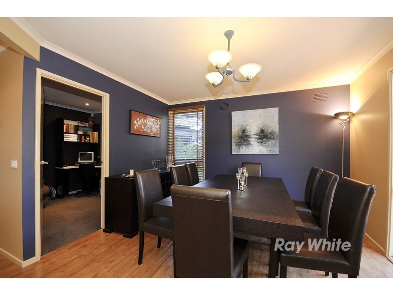 10 Corinella Square, Wantirna VIC 3152