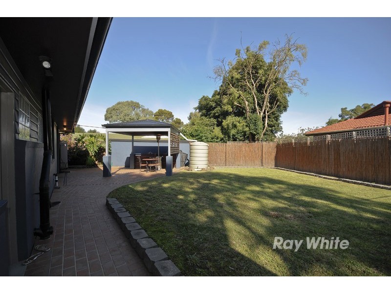 10 Corinella Square, Wantirna VIC 3152