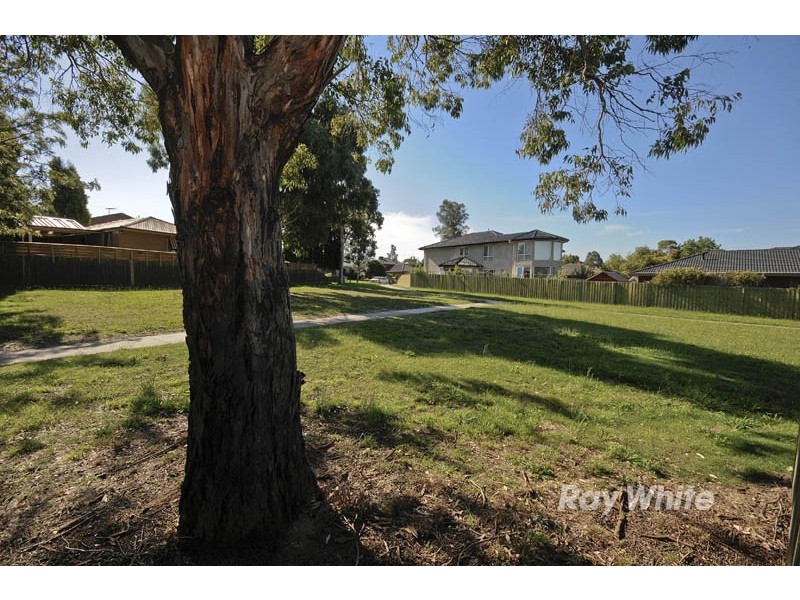 10 Corinella Square, Wantirna VIC 3152