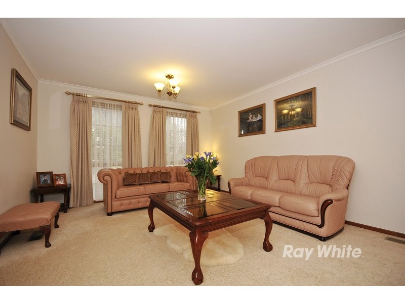 123 Fraser Crescent, Wantirna South VIC 3152