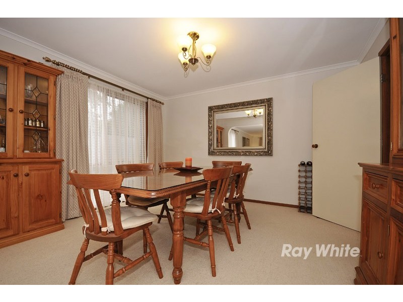 123 Fraser Crescent, Wantirna South VIC 3152