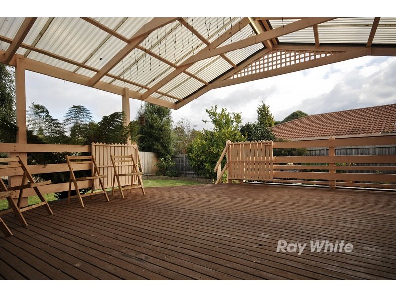 123 Fraser Crescent, Wantirna South VIC 3152