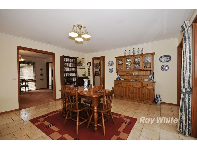 9 Mowbray Drive, Wantirna South VIC 3152