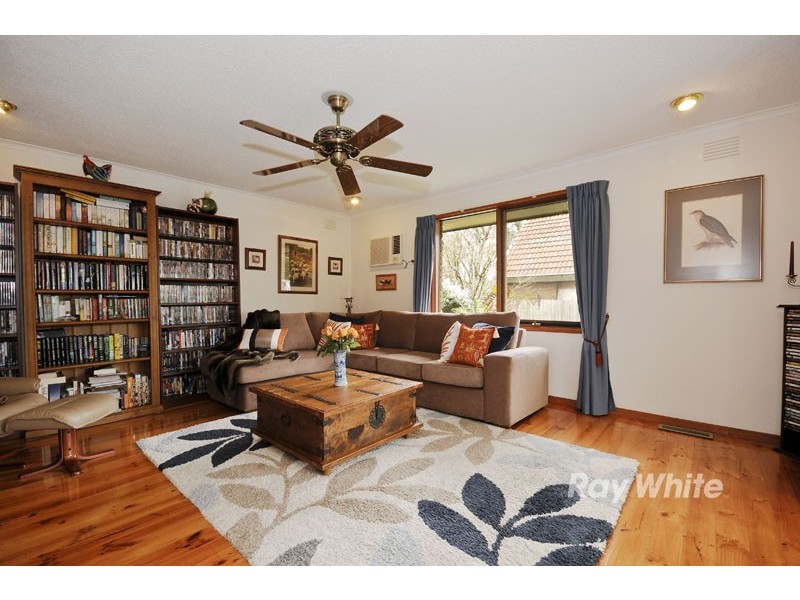 9 Mowbray Drive, Wantirna South VIC 3152