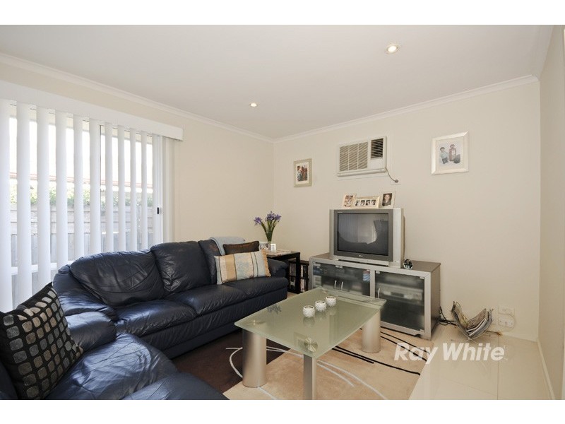 2 Carina Close, Wantirna South VIC 3152