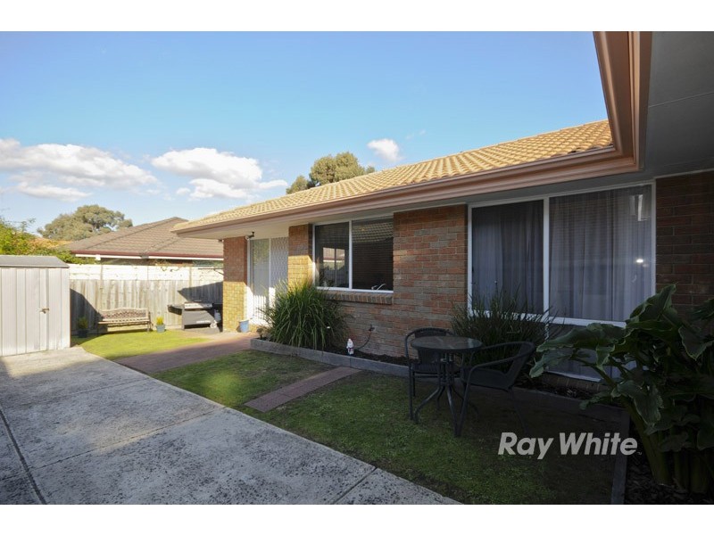 2 Carina Close, Wantirna South VIC 3152