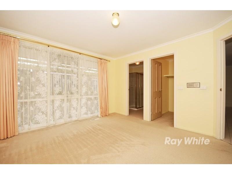 30 Townview Avenue, Wantirna South VIC 3152