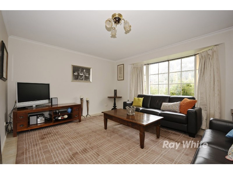 37 Blindcreek Lane, Wantirna South VIC 3152