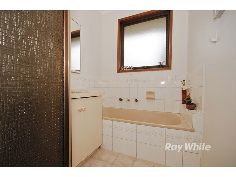 37 Blindcreek Lane, Wantirna South VIC 3152